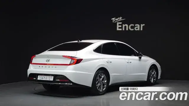 Hyundai Sonata 2022 — Фото 1/20