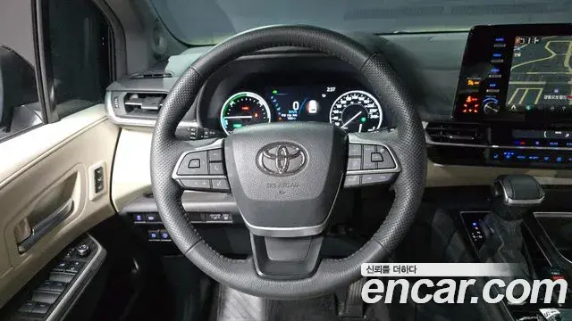 Toyota Sienna 2024 — Photo 13/20