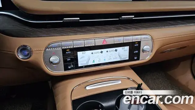 Genesis G90 2023 — ფოტო 36/38