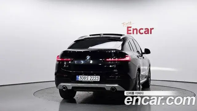 BMW X4 2020 — Şəkil 22/31