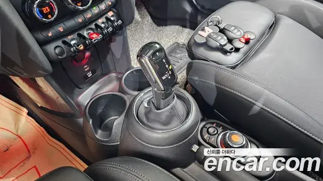 Mini Cooper 2020 — Photo 9/20