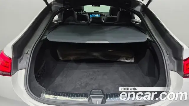 Mercedes-Benz GLE-Class 2021 — ფოტო 37/37