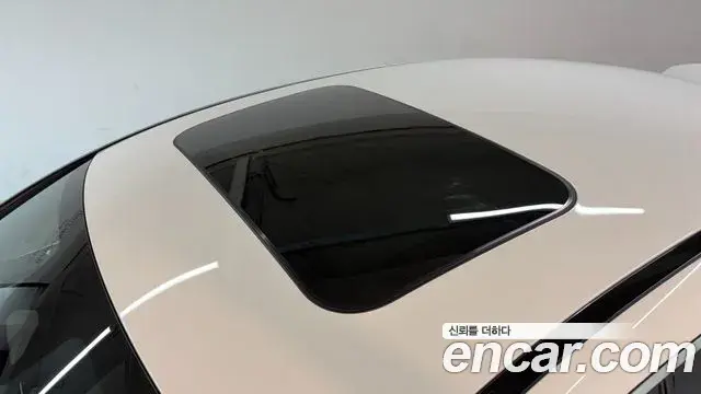 Mercedes-Benz AMG GT 2025 — Фото 13/20