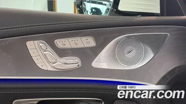 Mercedes-Benz AMG GT 2025 — Фото 14/20