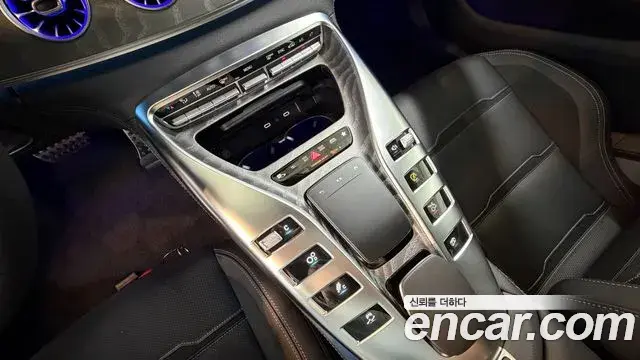 Mercedes-Benz AMG GT 2025 — Фото 15/20