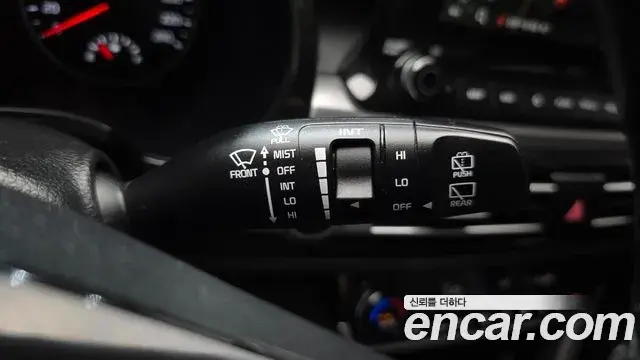 Kia Seltos 2019 — ფოტო 8/31