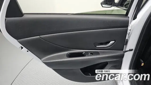 Hyundai The New Avante Hybrid 2021 — Şəkil 13/30