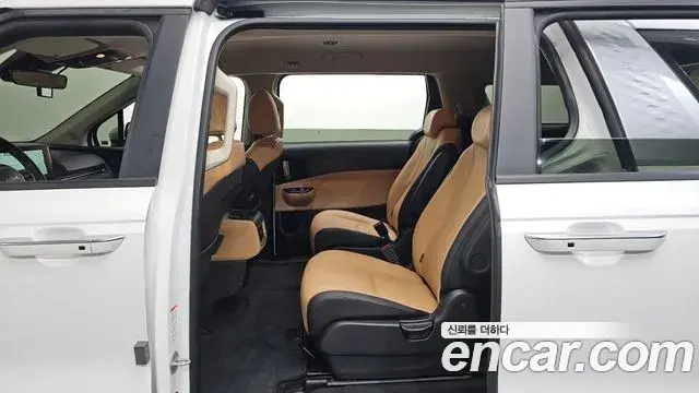 Kia Carnival 2022 — Şəkil 12/20