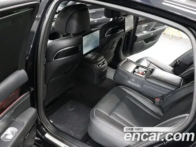 Genesis G90 2022 — ფოტო 5/20