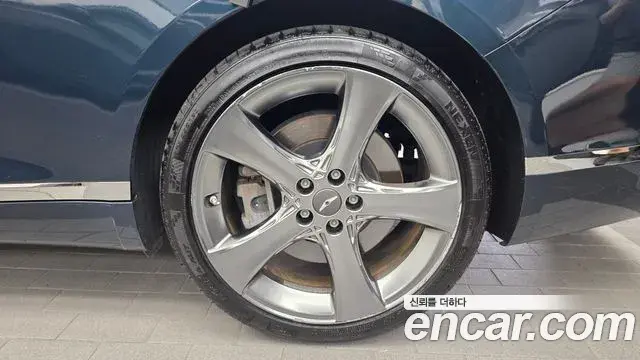 Genesis G80 2021 — Photo 13/37