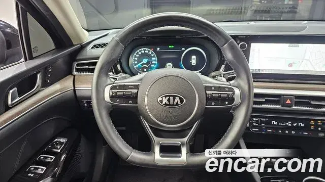 Kia K5 2021 — Фото 13/20