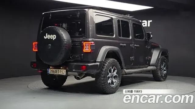Jeep Wrangler 2021 — Фото 2/20