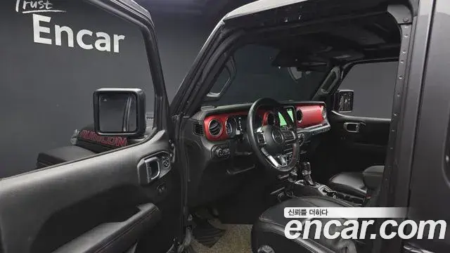 Jeep Wrangler 2021 — Фото 10/20