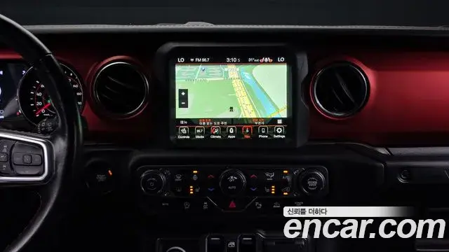 Jeep Wrangler 2021 — Фото 13/20
