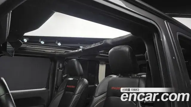 Jeep Wrangler 2021 — Фото 16/20