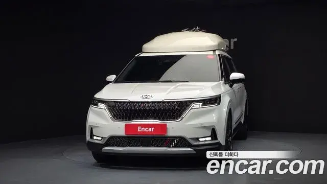 Kia Carnival 2023 — Фото 2/20