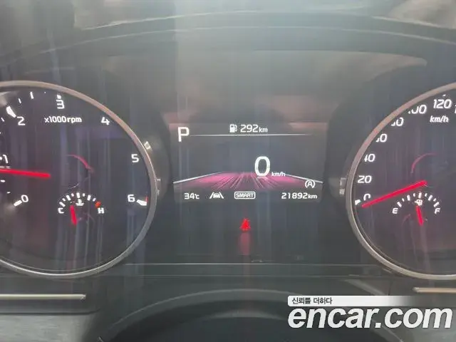 Kia Carnival 2022 — Şəkil 10/19