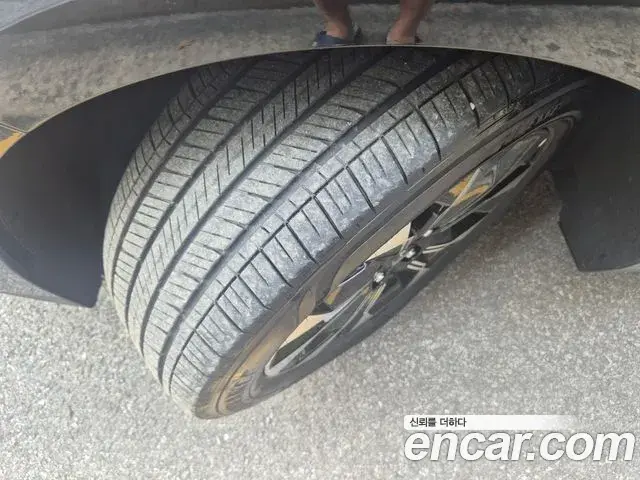Kia Carnival 2022 — Şəkil 17/19
