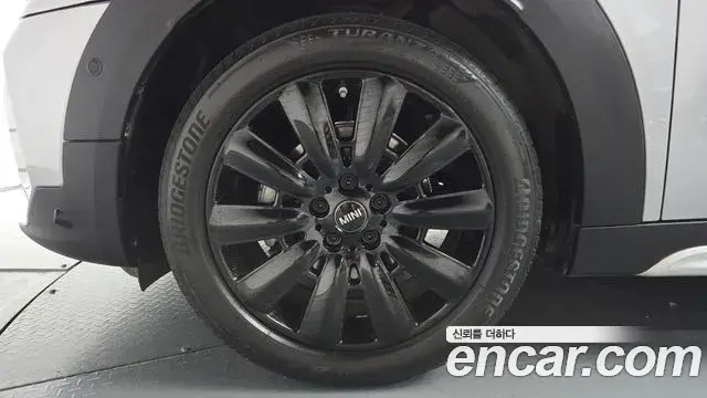 Mini Cooper Countryman 2023 — Photo 5/20