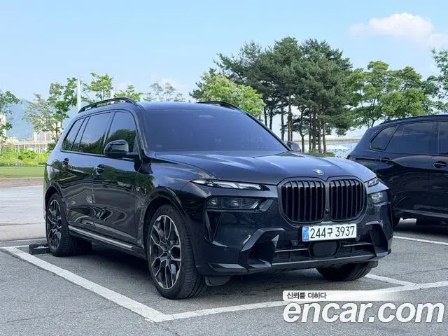 BMW X7 2025 — Фото 4/20