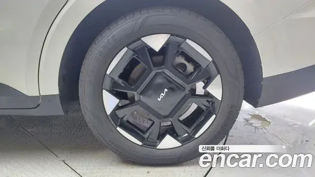 Kia Carnival 2024 — Photo 5/20