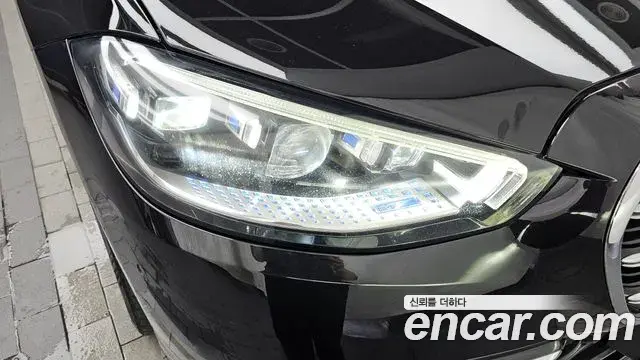 Mercedes-Benz S-Class 2022 — Photo 31/34