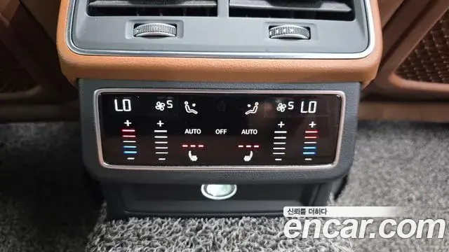 Audi A6 2020 — Фото 19/20