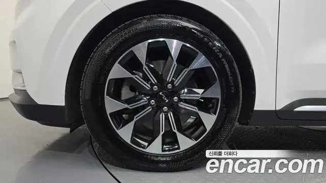 Kia Carnival 2020 — Photo 5/20