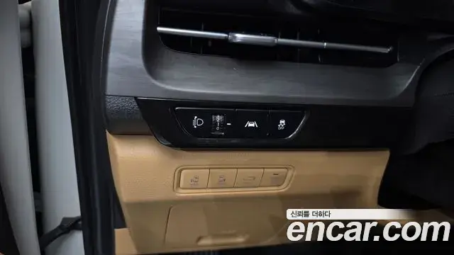 Kia Carnival 2020 — Photo 16/20