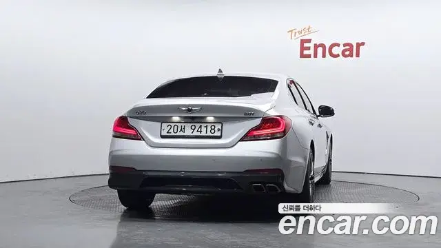 Genesis G70 2018 — ფოტო 12/31