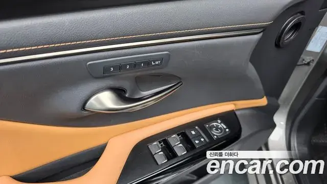 Lexus ES300h 2021 — Photo 20/20
