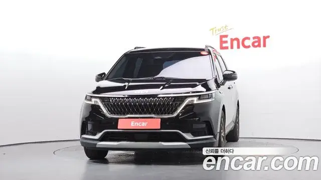 Kia Carnival 2022 — ფოტო 8/20