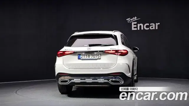 Mercedes-Benz GLC-Class 2024 — Photo 4/20