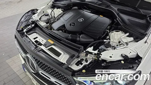 Mercedes-Benz GLC-Class 2024 — Photo 6/20