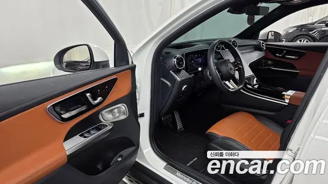 Mercedes-Benz GLC-Class 2024 — Photo 10/20
