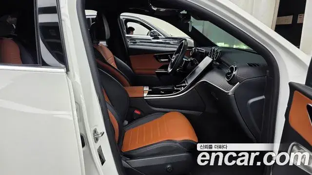 Mercedes-Benz GLC-Class 2024 — Photo 11/20