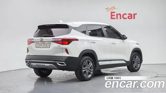 Kia Seltos 2021 — Şəkil 8/20