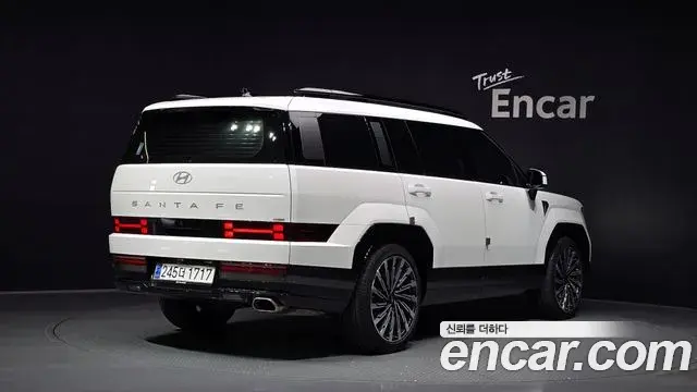 Hyundai Santa Fe 2024 — Photo 1/20