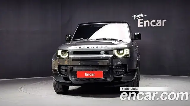 Land Rover Defender 2025 — Фото 3/20