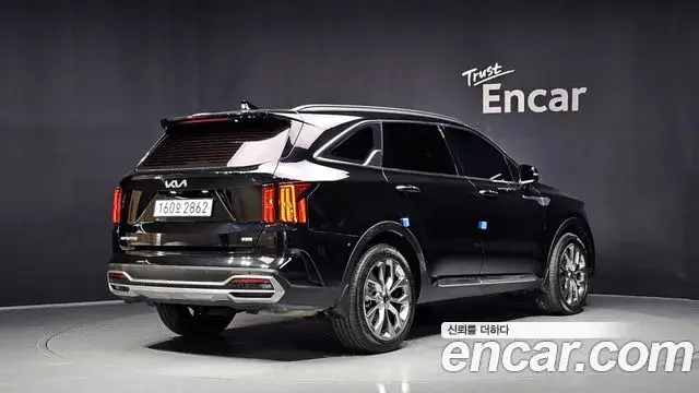 Kia Sorento 2022 — Фото 2/20