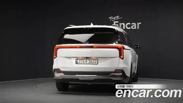 Kia Carnival 2024 — Photo 3/20