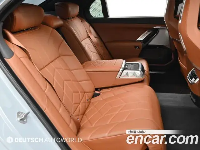 BMW 7 Series 2025 — Photo 13/20