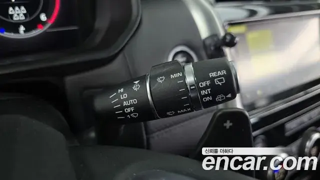 Land Rover Discovery 5 2019 — Photo 18/20