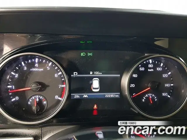 Kia Carnival 2021 — Фото 6/20