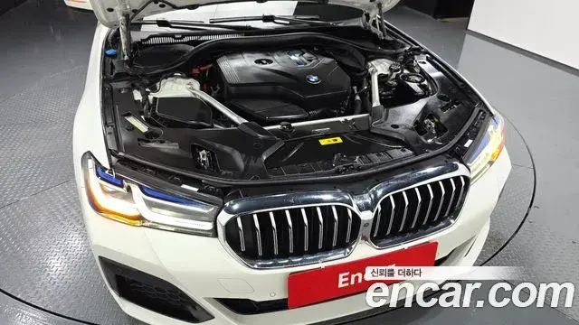 BMW 5 Series 2022 — Photo 6/20