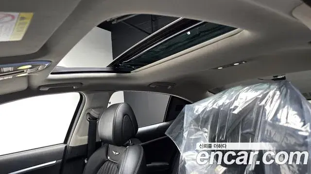 Genesis G70 2018 — Photo 9/20
