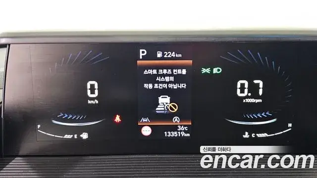 Hyundai Staria 2022 — Фото 8/20