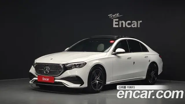 Mercedes-Benz E-Class 2026 — Photo 1/20