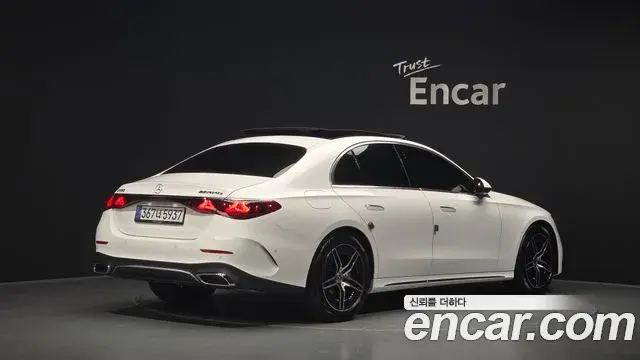 Mercedes-Benz E-Class 2026 — Photo 2/20