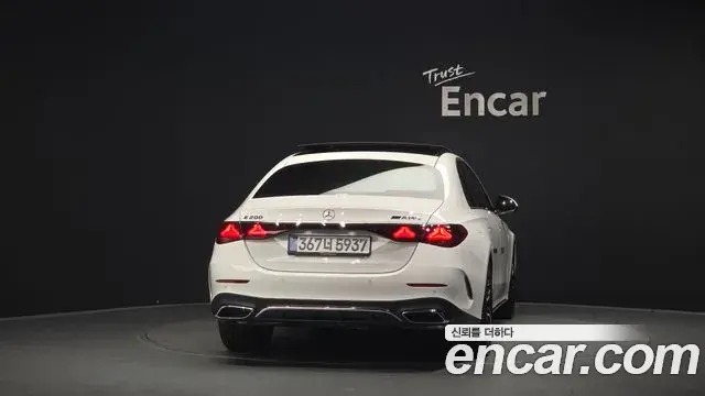 Mercedes-Benz E-Class 2026 — Photo 4/20
